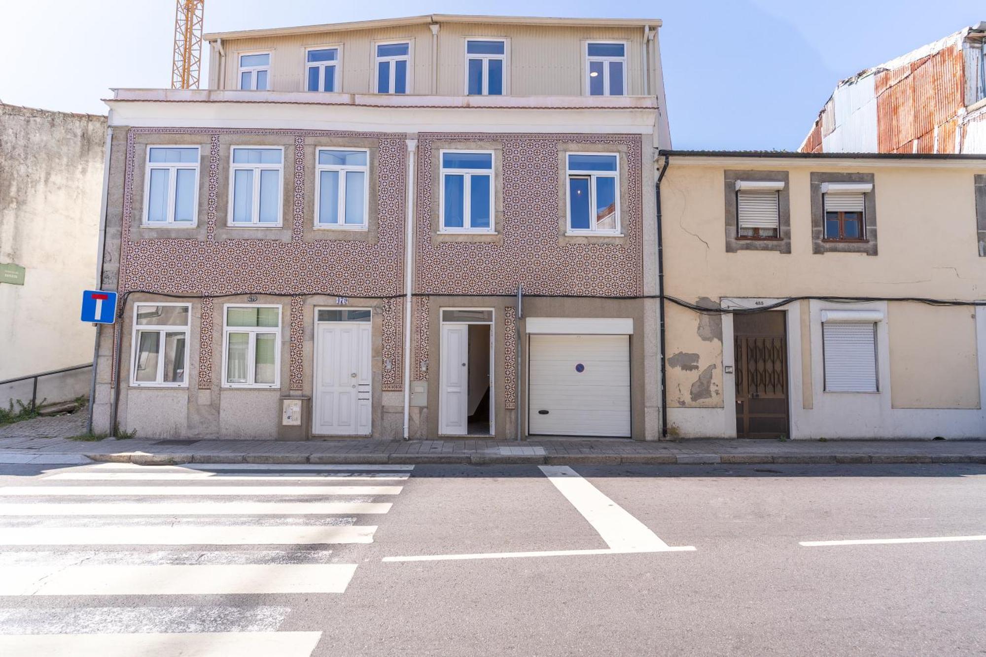 Cozy Nest Hostel Porto Luaran gambar