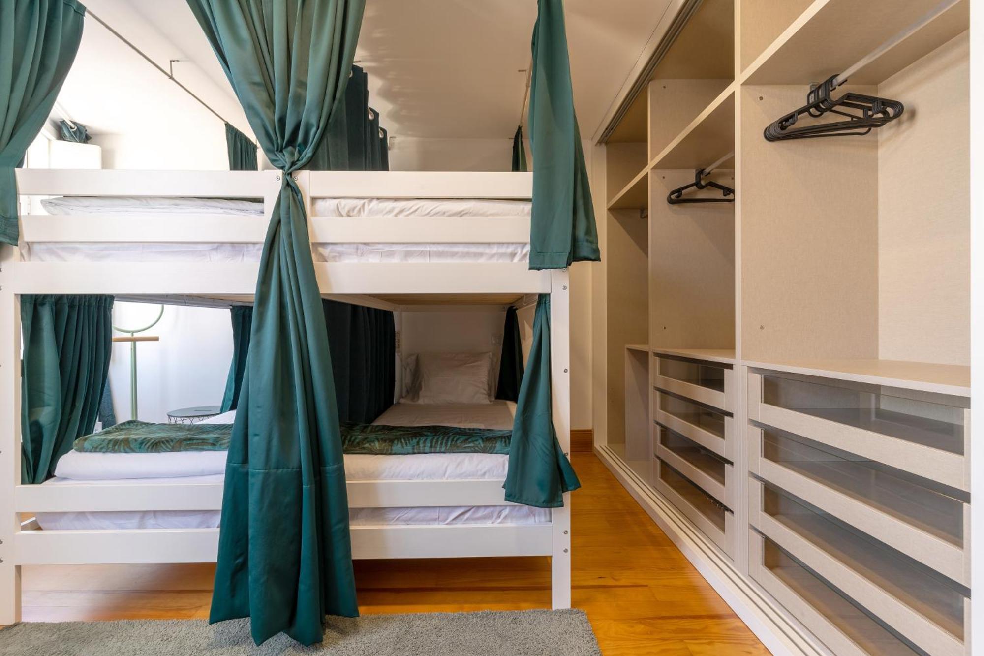 Cozy Nest Hostel Porto Luaran gambar