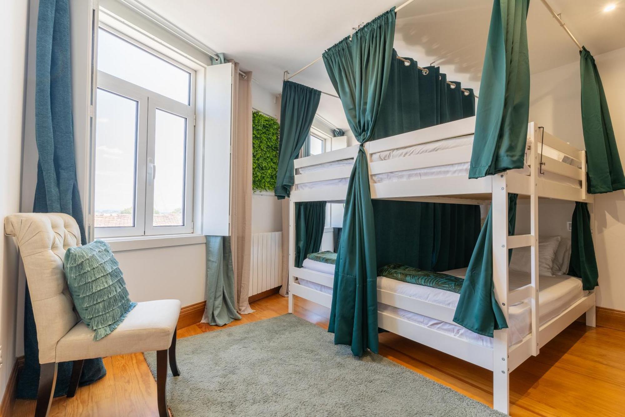 Cozy Nest Hostel Porto Luaran gambar