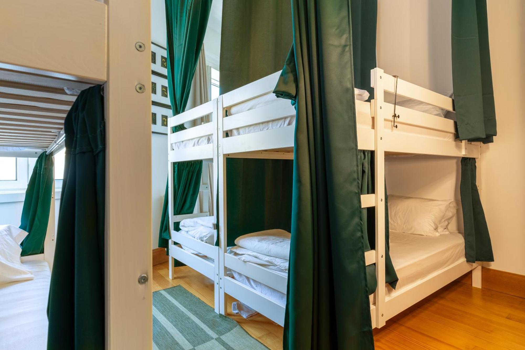 Cozy Nest Hostel Porto Luaran gambar