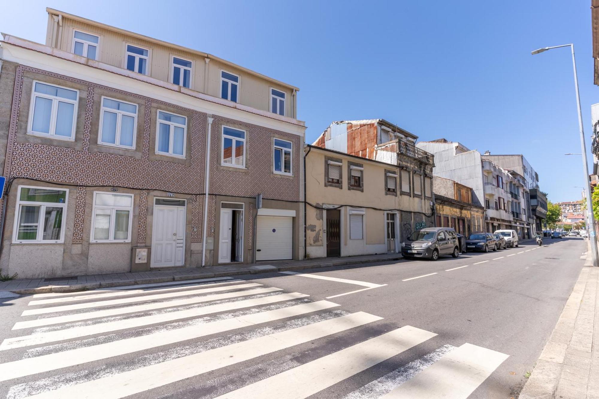 Cozy Nest Hostel Porto Luaran gambar
