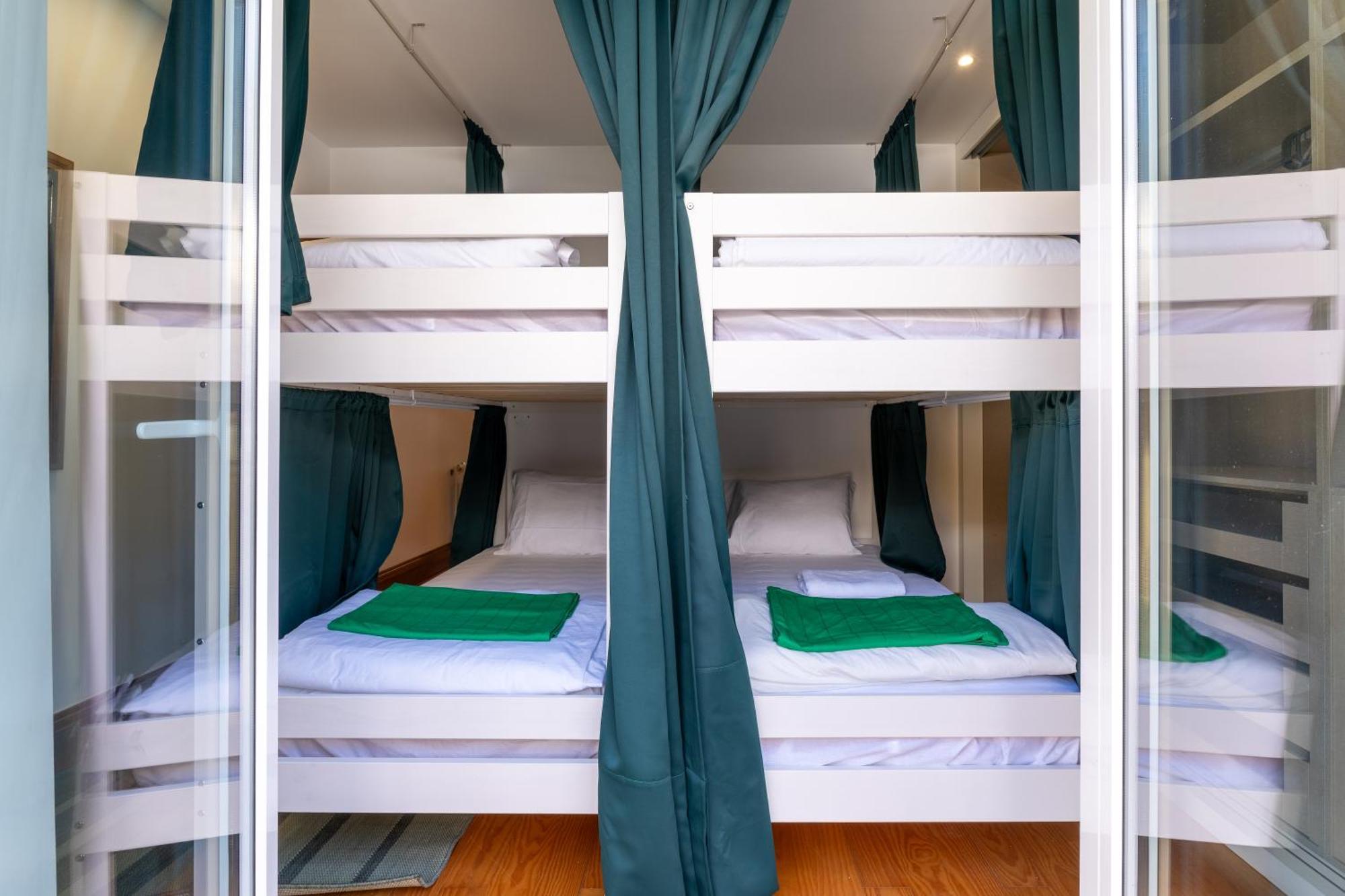 Cozy Nest Hostel Porto Luaran gambar