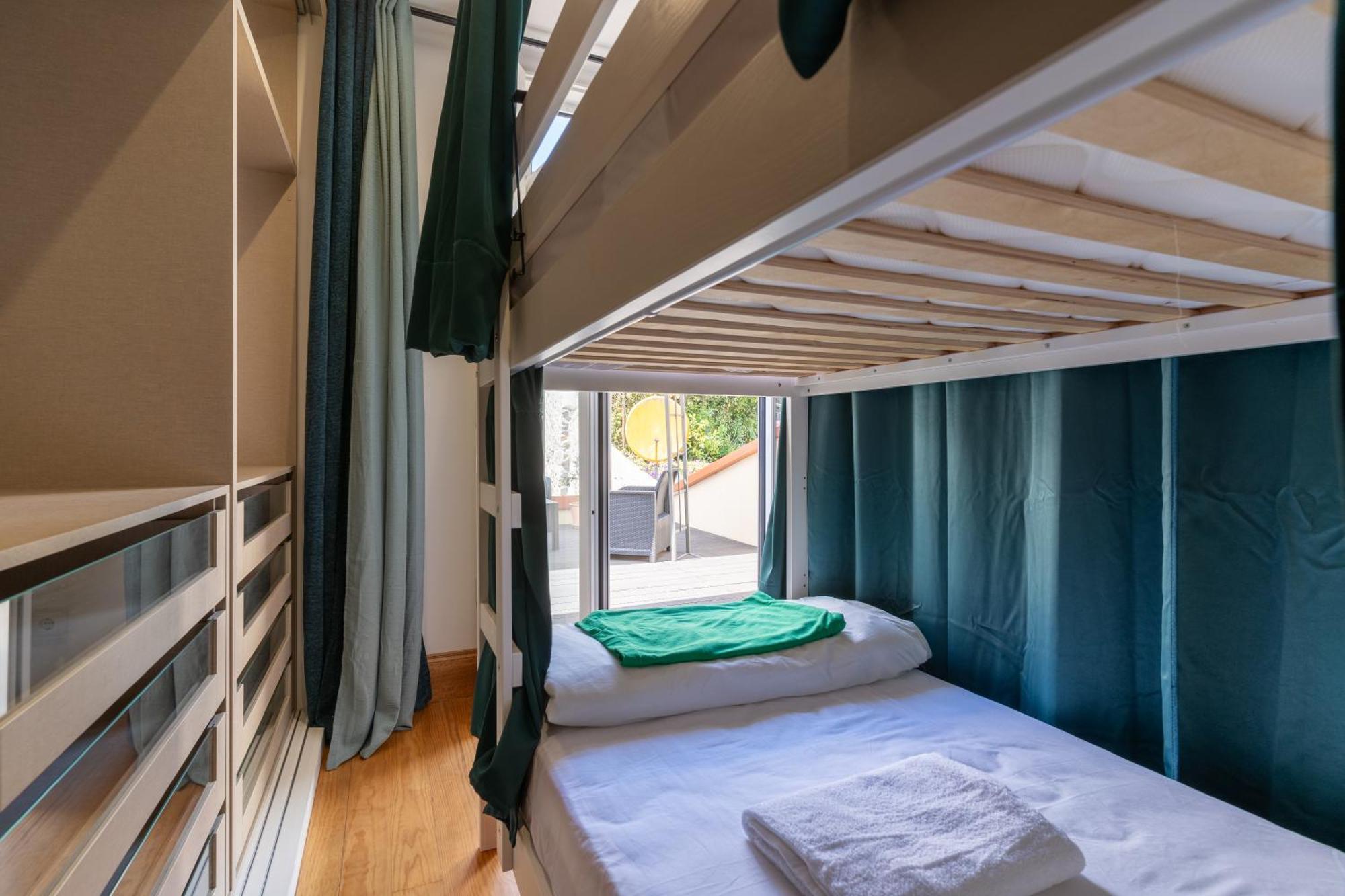 Cozy Nest Hostel Porto Luaran gambar