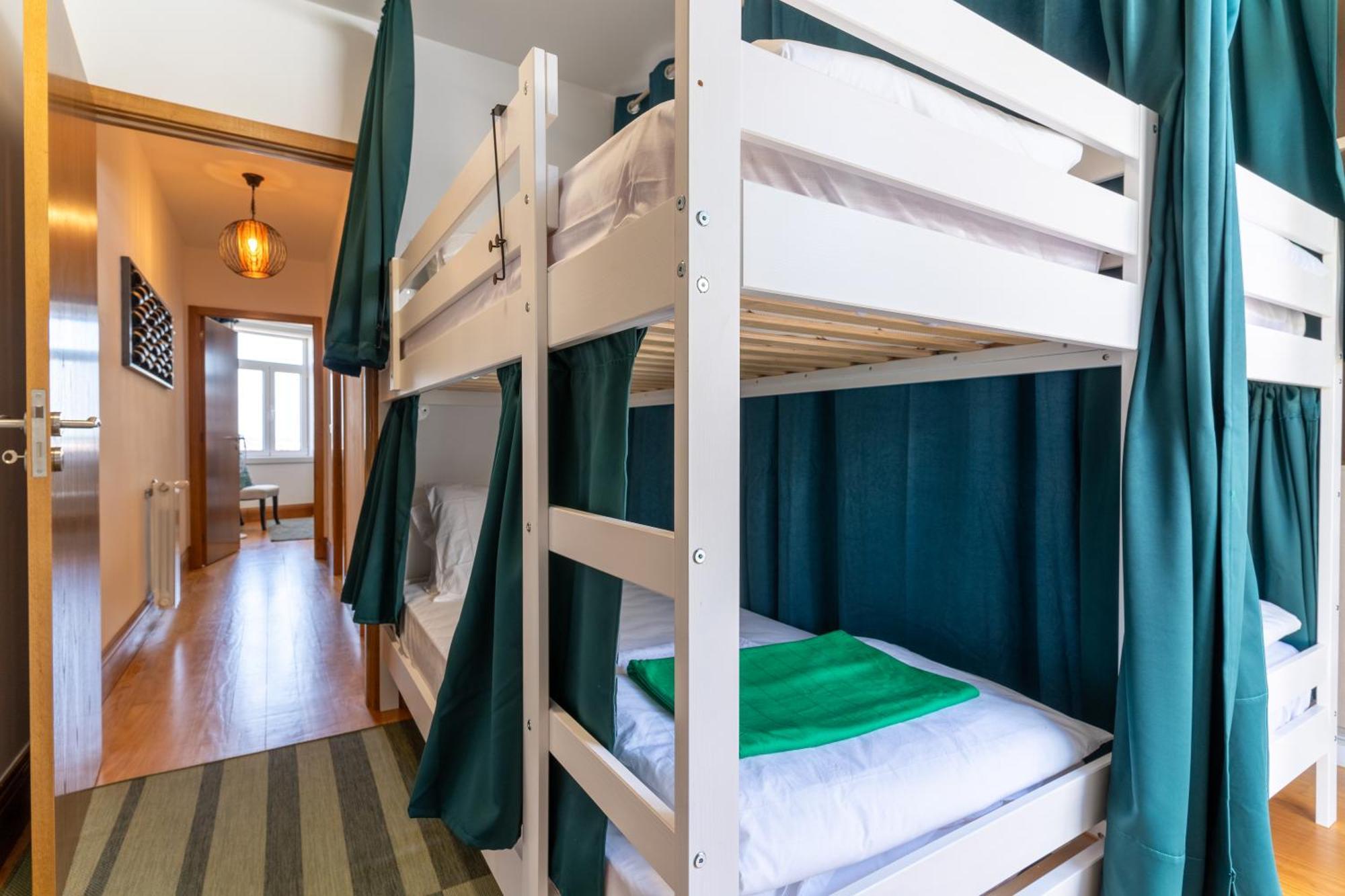 Cozy Nest Hostel Porto Luaran gambar