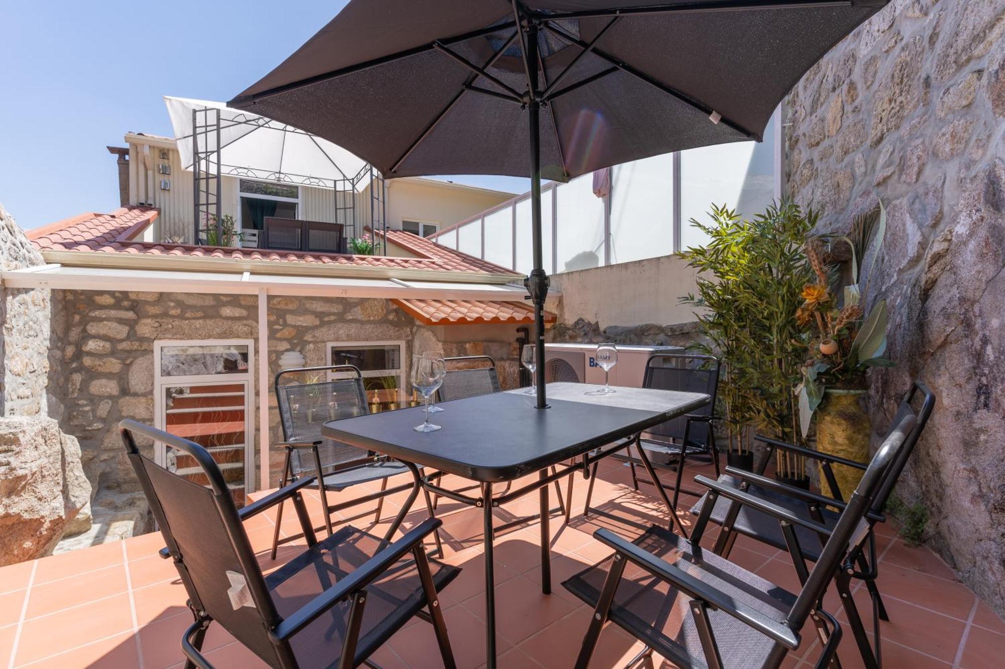 Cozy Nest Hostel Porto Luaran gambar