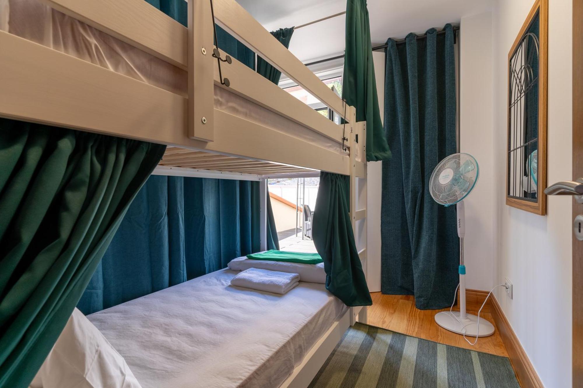 Cozy Nest Hostel Porto Luaran gambar