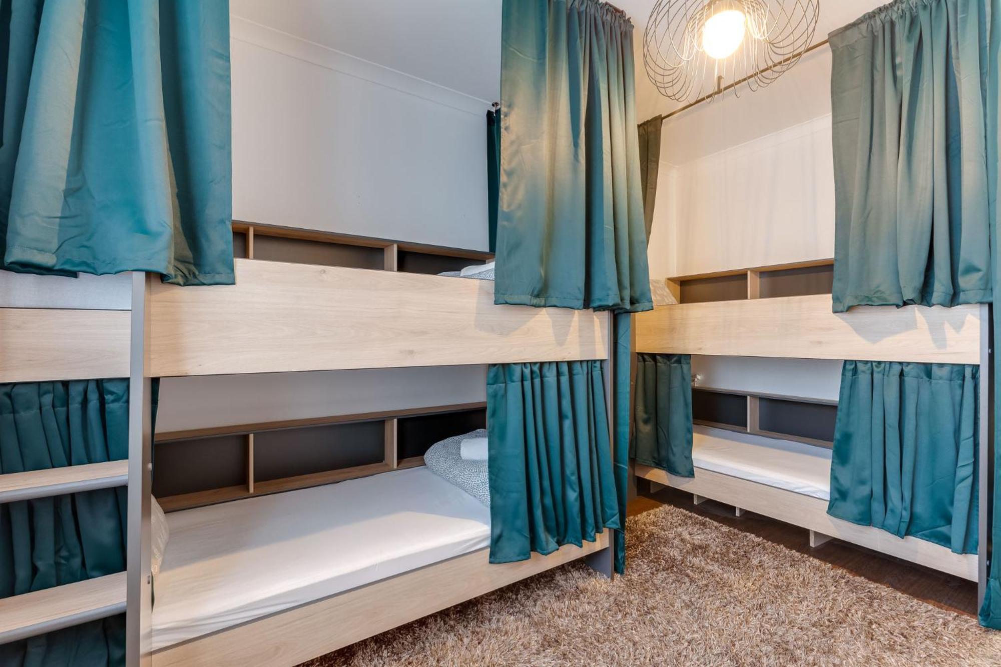 Cozy Nest Hostel Porto Luaran gambar