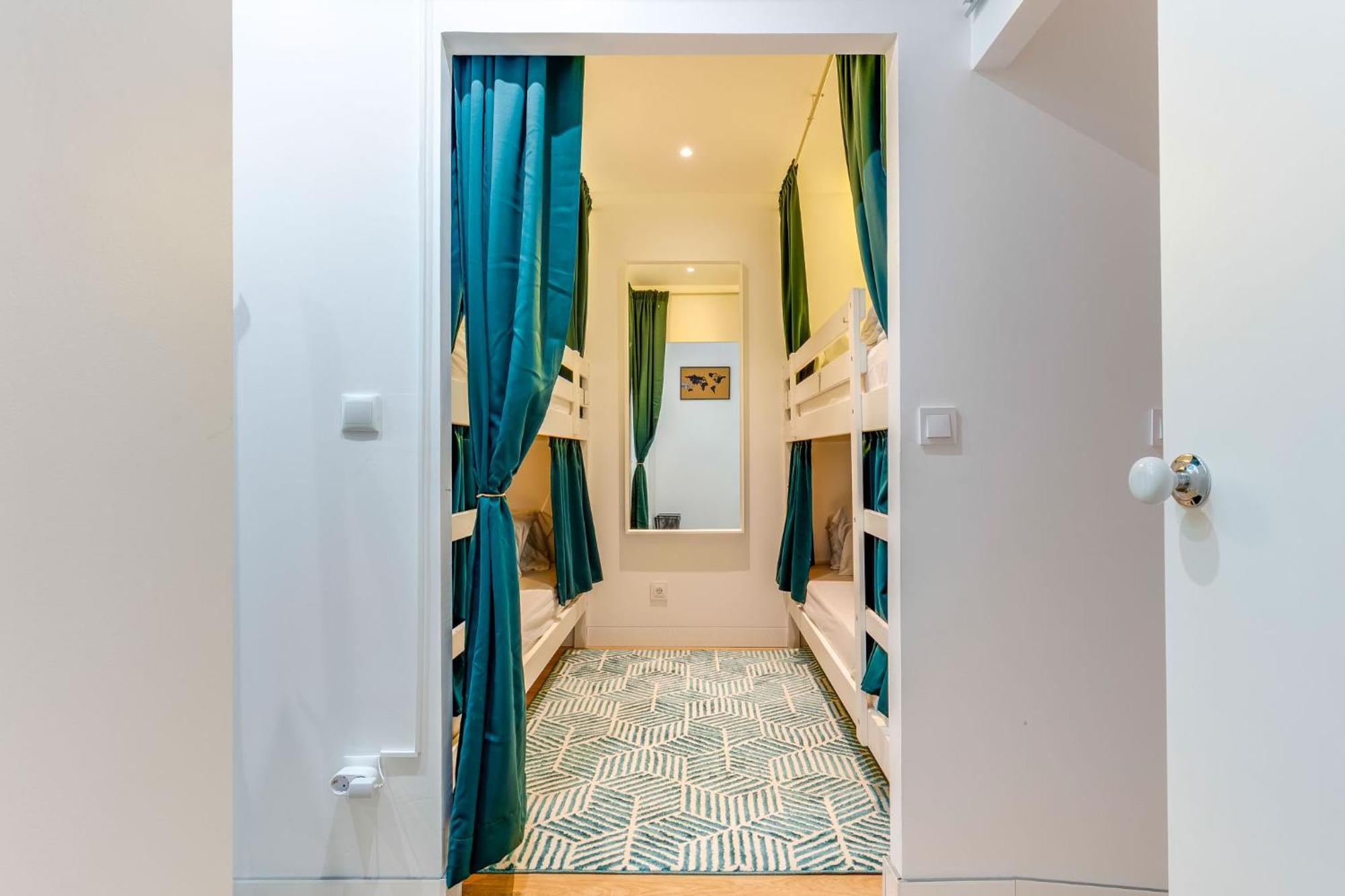 Cozy Nest Hostel Porto Luaran gambar