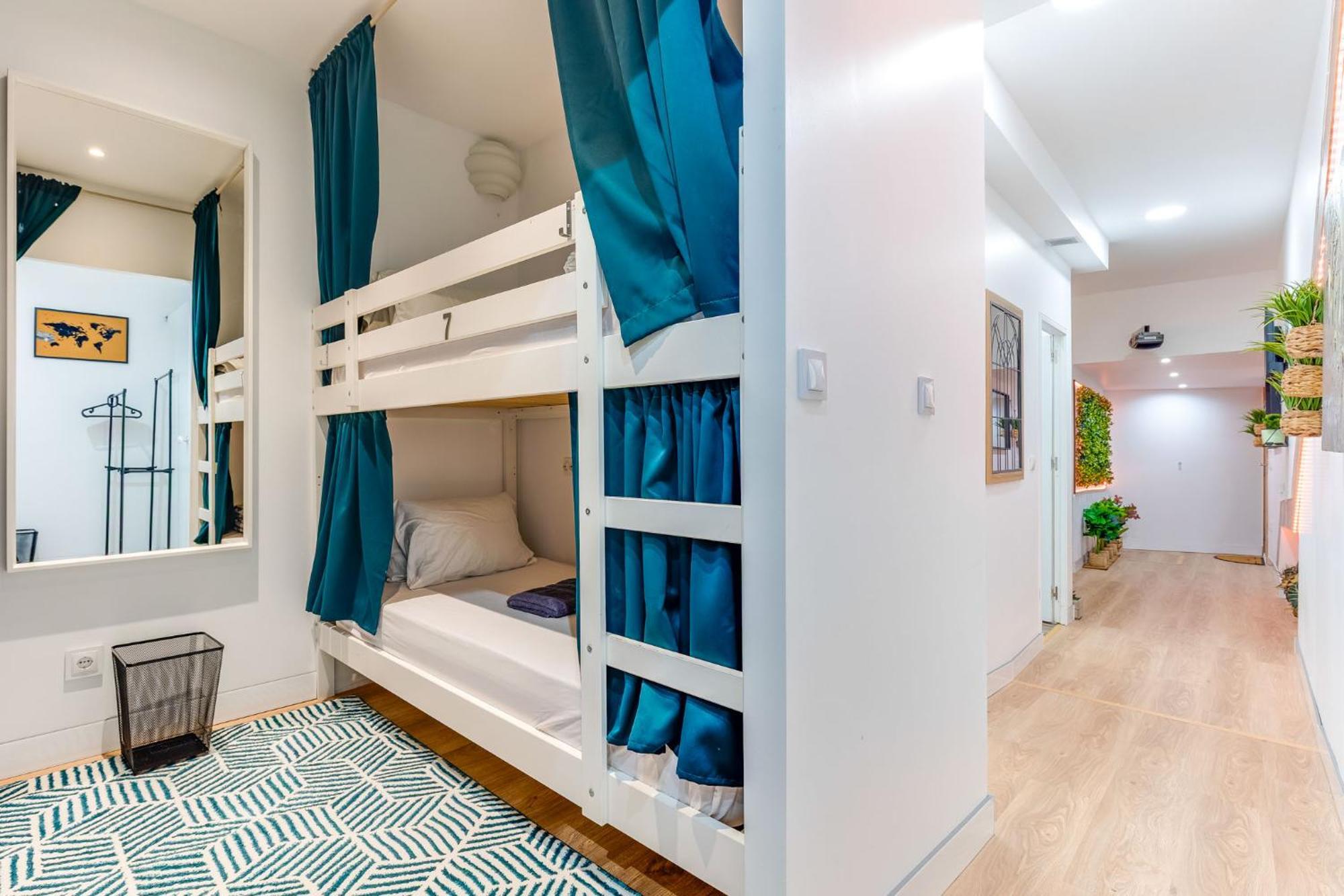 Cozy Nest Hostel Porto Luaran gambar