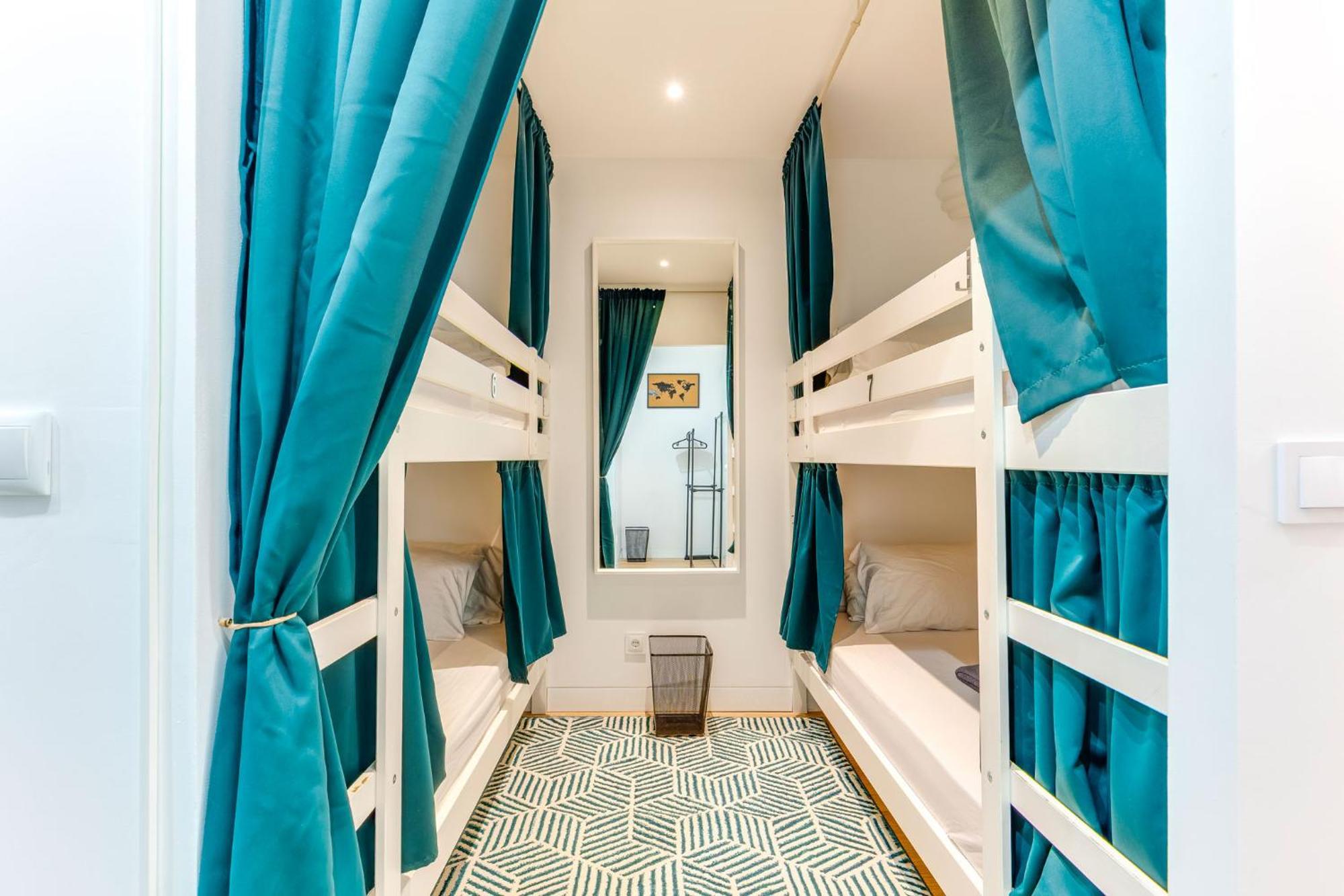 Cozy Nest Hostel Porto Luaran gambar