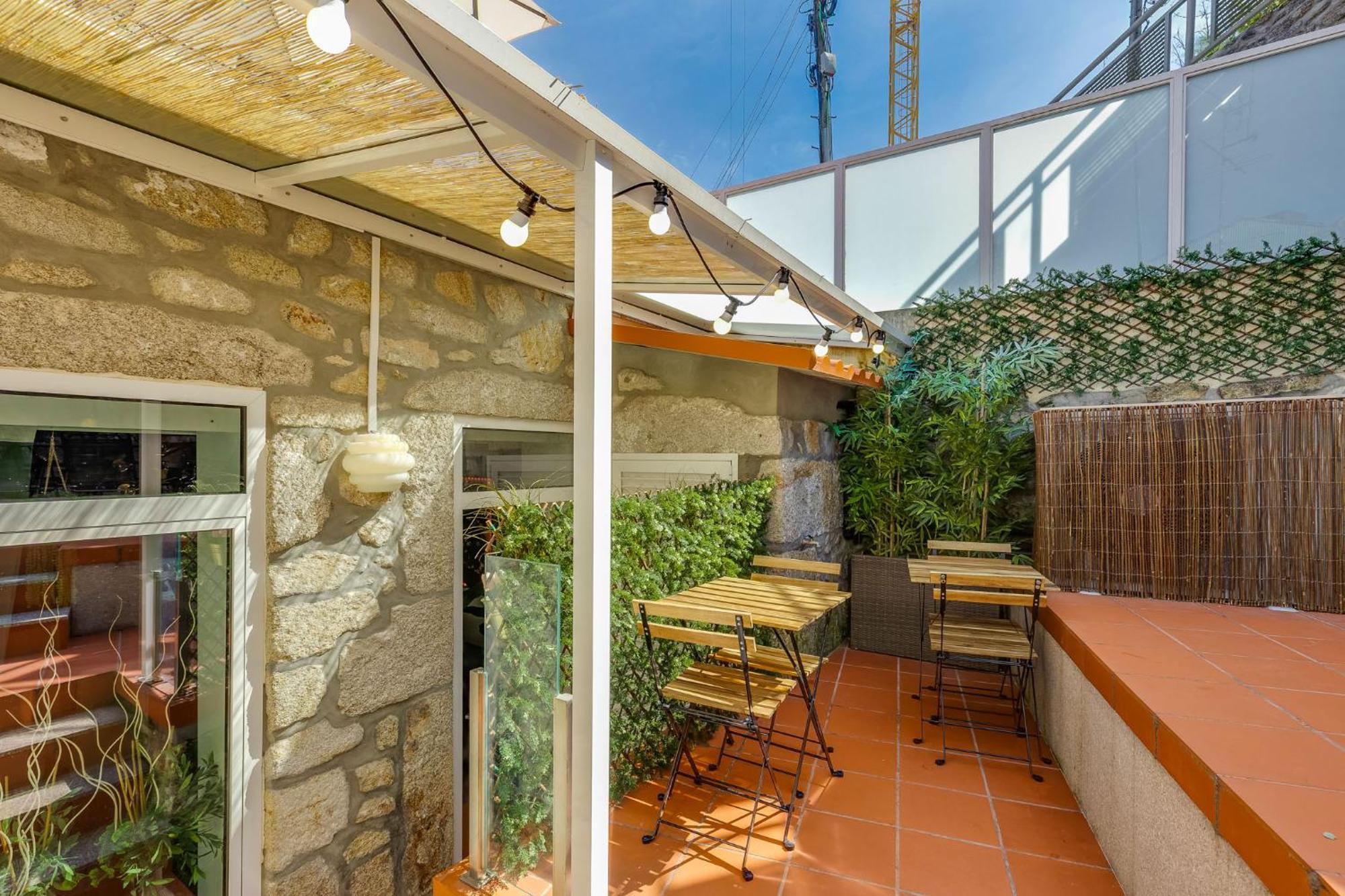 Cozy Nest Hostel Porto Luaran gambar