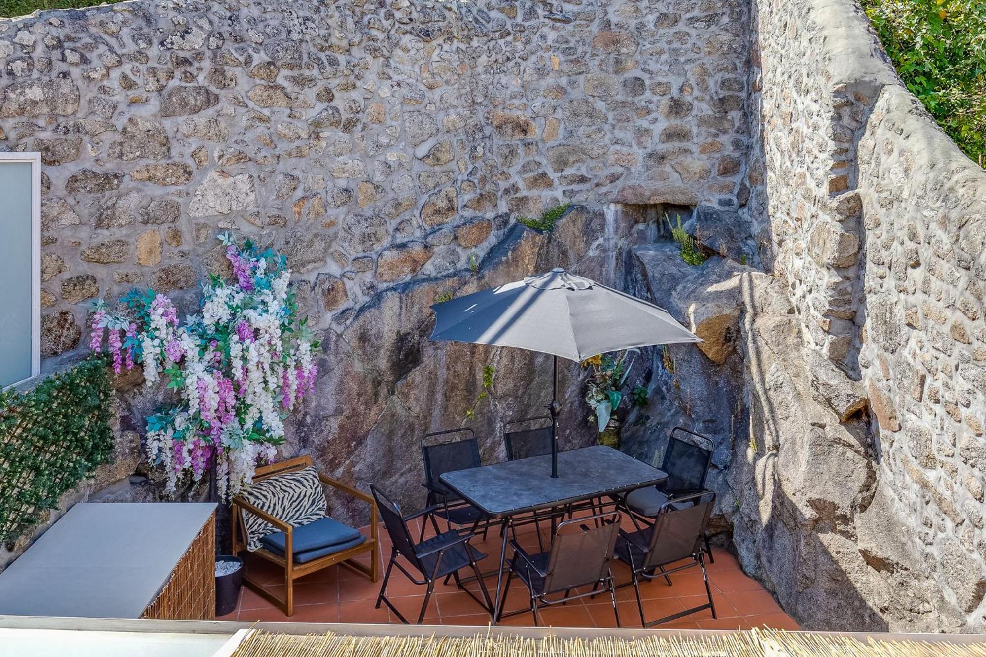 Cozy Nest Hostel Porto Luaran gambar