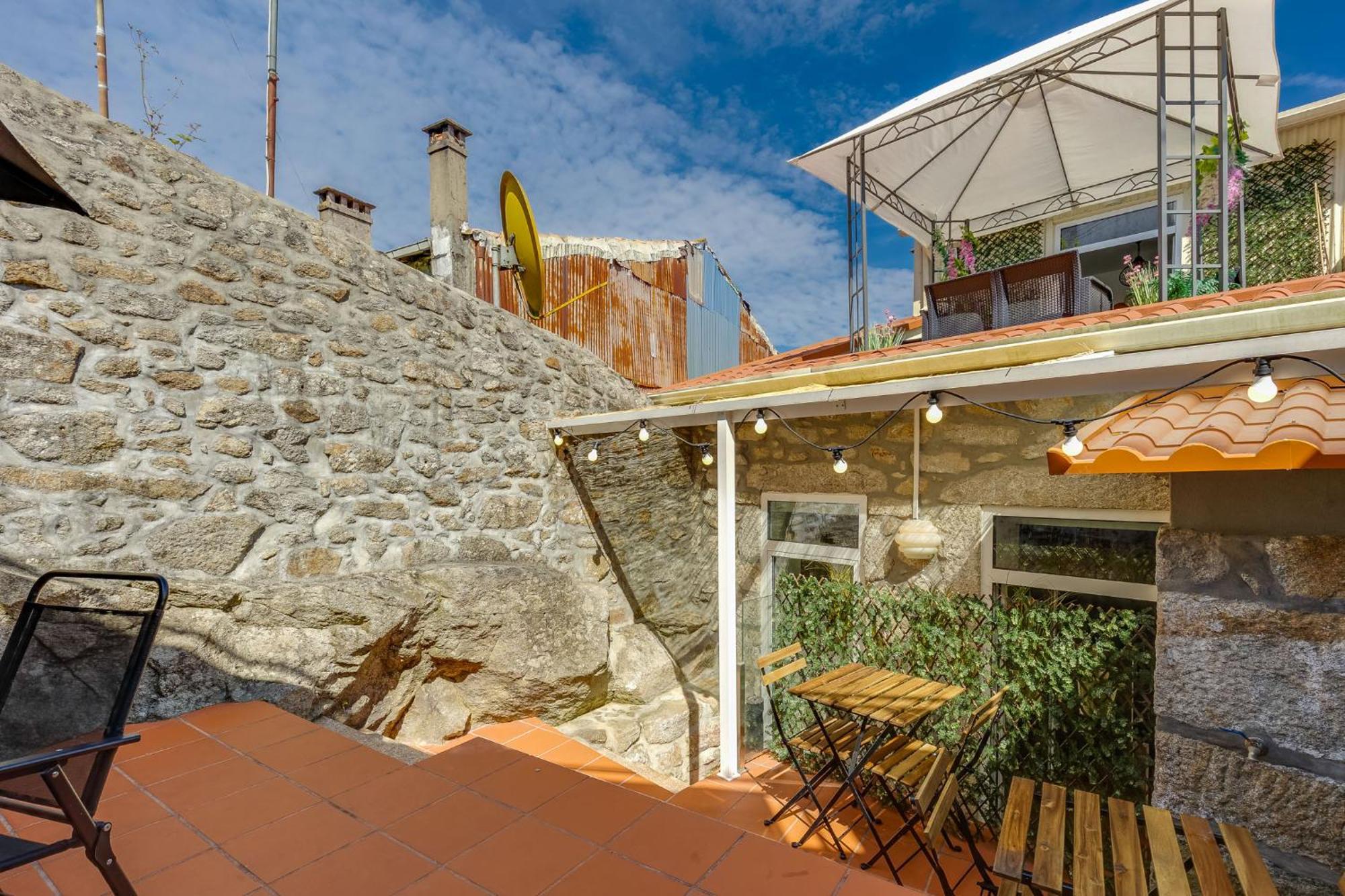 Cozy Nest Hostel Porto Luaran gambar