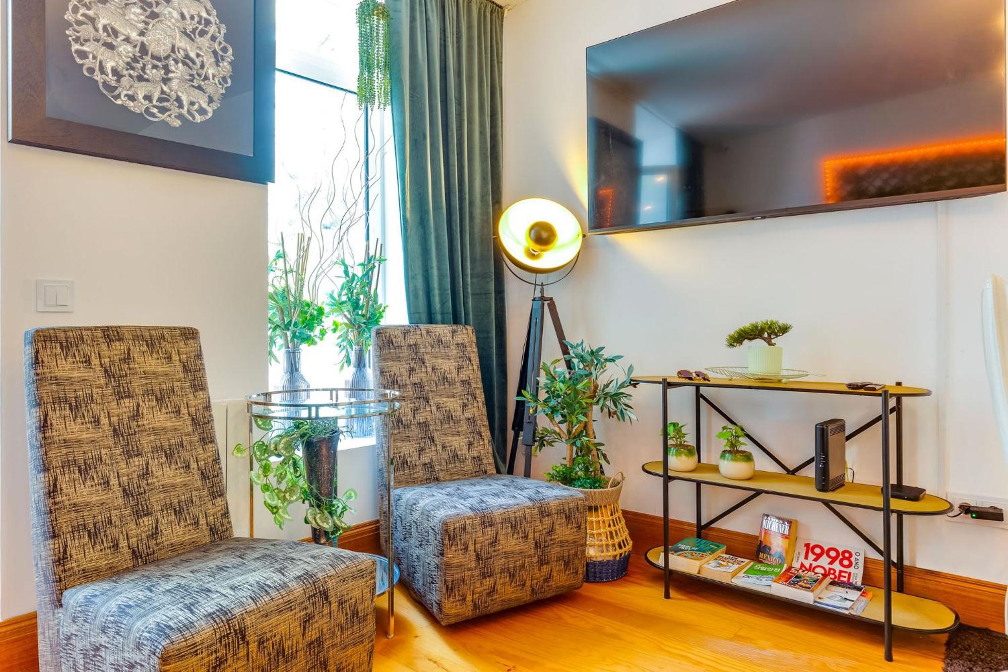Cozy Nest Hostel Porto Luaran gambar