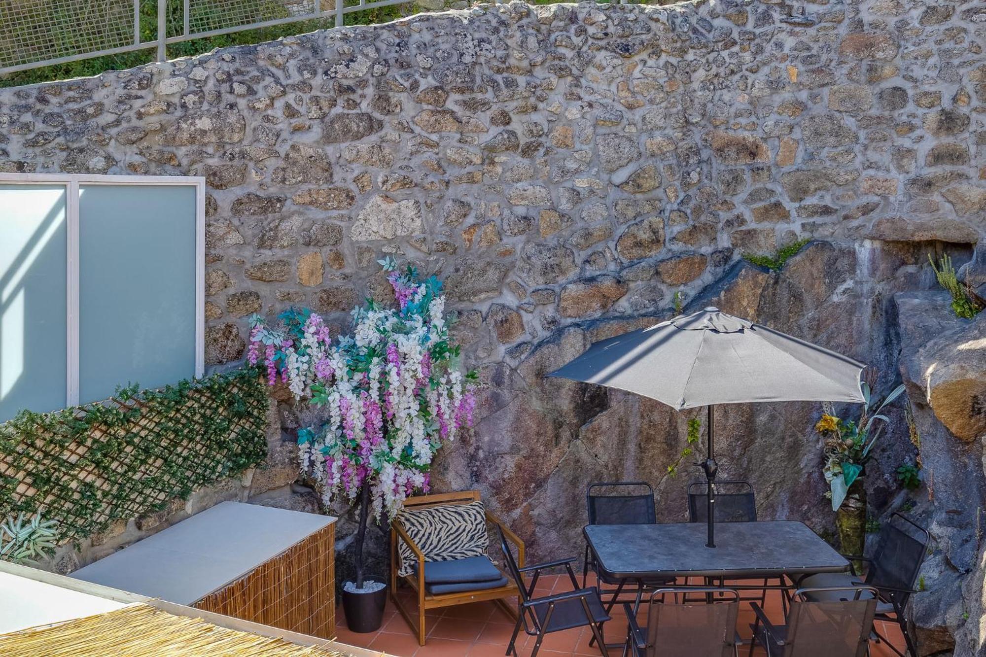 Cozy Nest Hostel Porto Luaran gambar