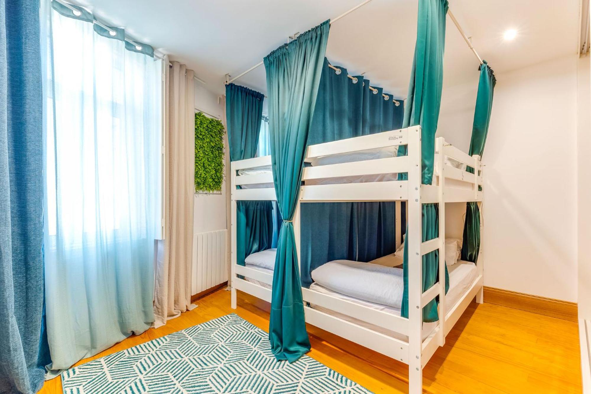 Cozy Nest Hostel Porto Luaran gambar