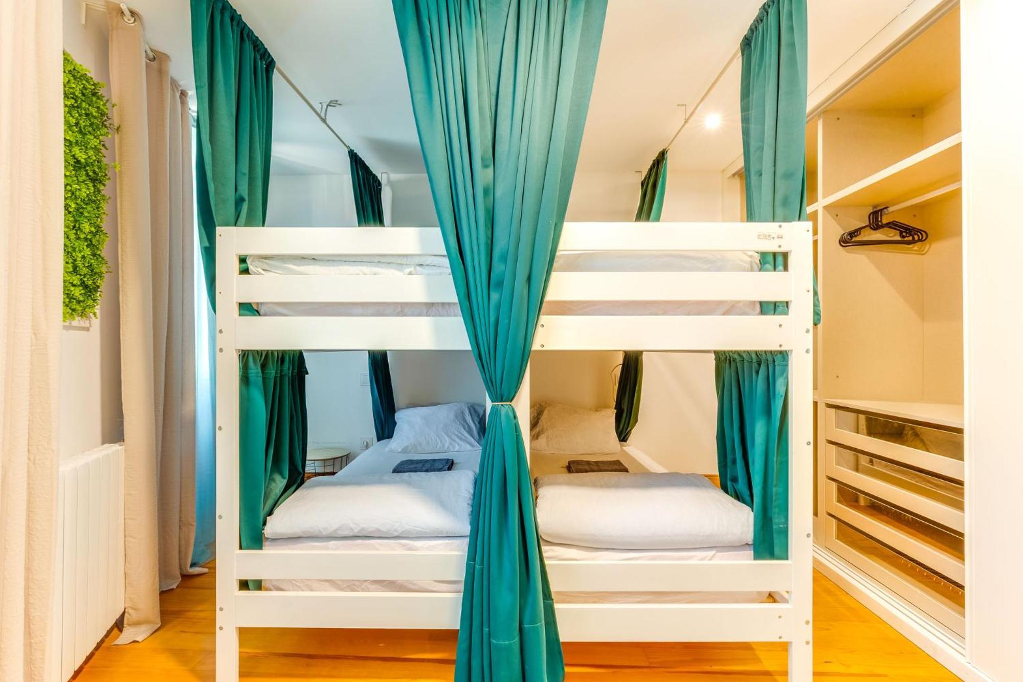 Cozy Nest Hostel Porto Luaran gambar