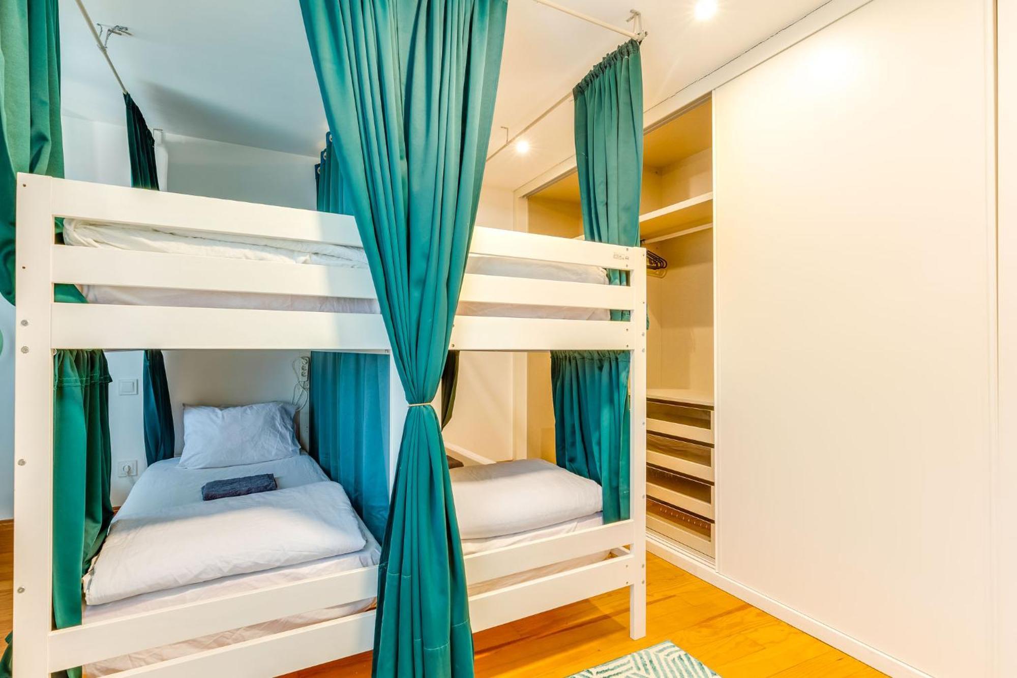 Cozy Nest Hostel Porto Luaran gambar
