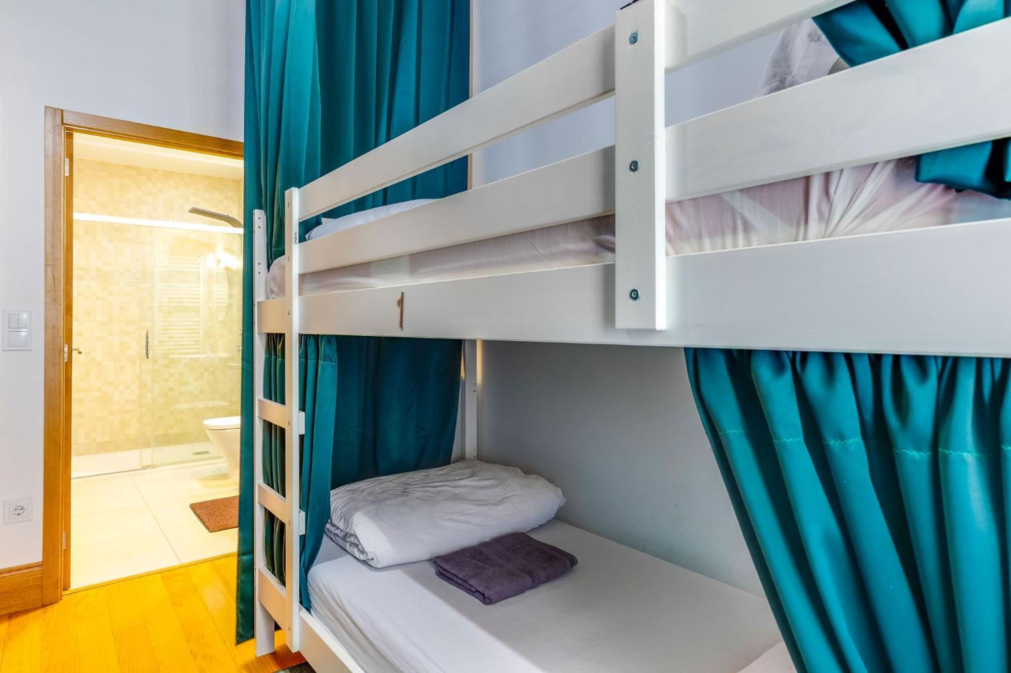 Cozy Nest Hostel Porto Luaran gambar